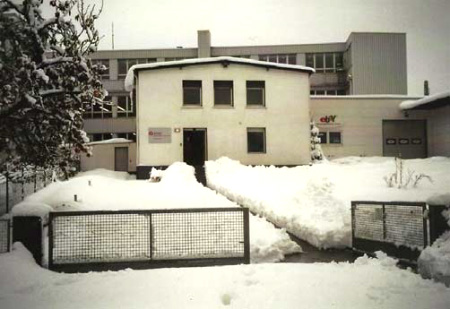 Zambo Firmensitz mit Schnee